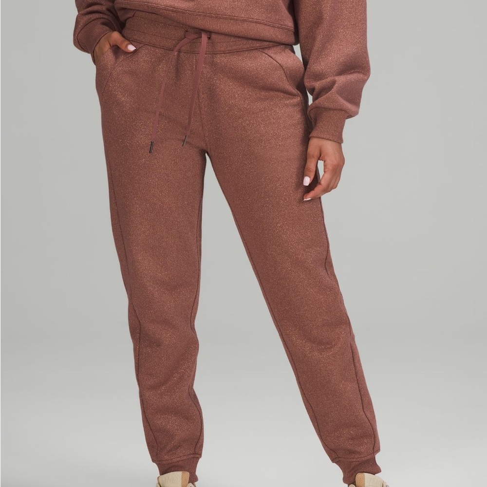 Lululemon Scuba Jogger size 8